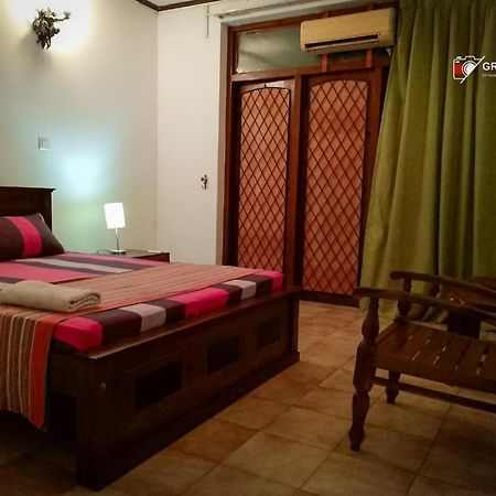 Ceylon Travel And Stay Lodge Battaramulla Exteriör bild