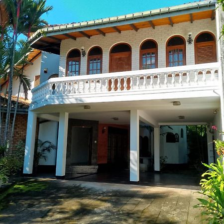Ceylon Travel And Stay Lodge Battaramulla Exteriör bild