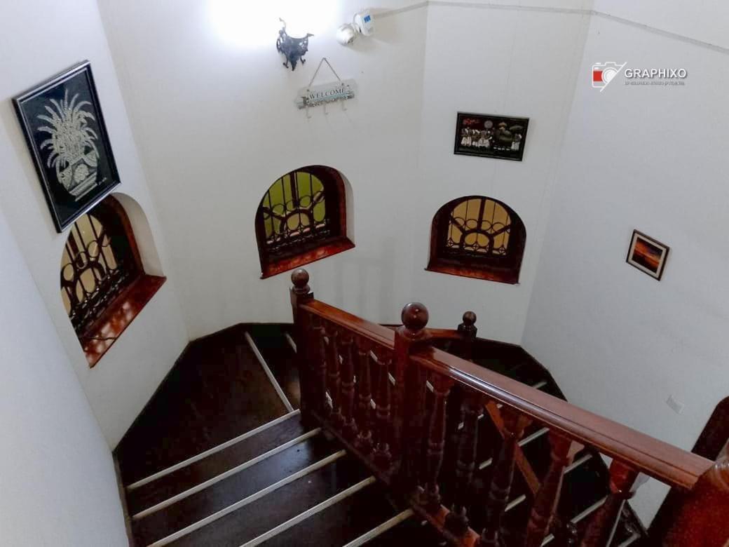 Ceylon Travel And Stay Lodge Battaramulla Exteriör bild